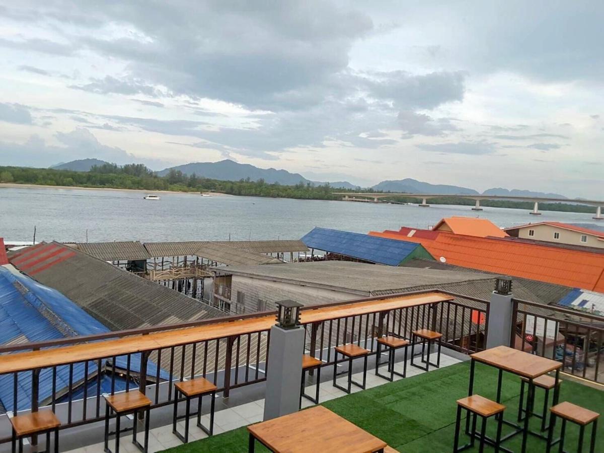Lanta Chaolay Hostel Koh Lanta Exterior photo